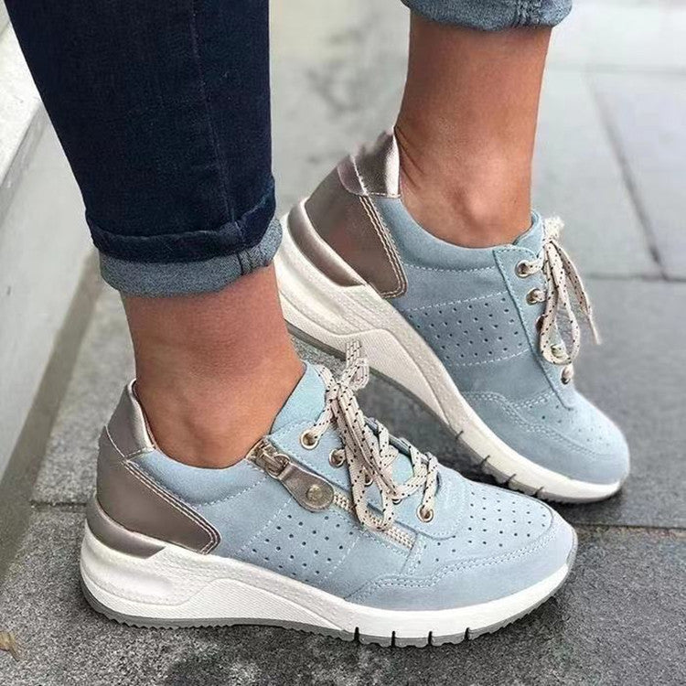 Lace-up Sneakers Cozy