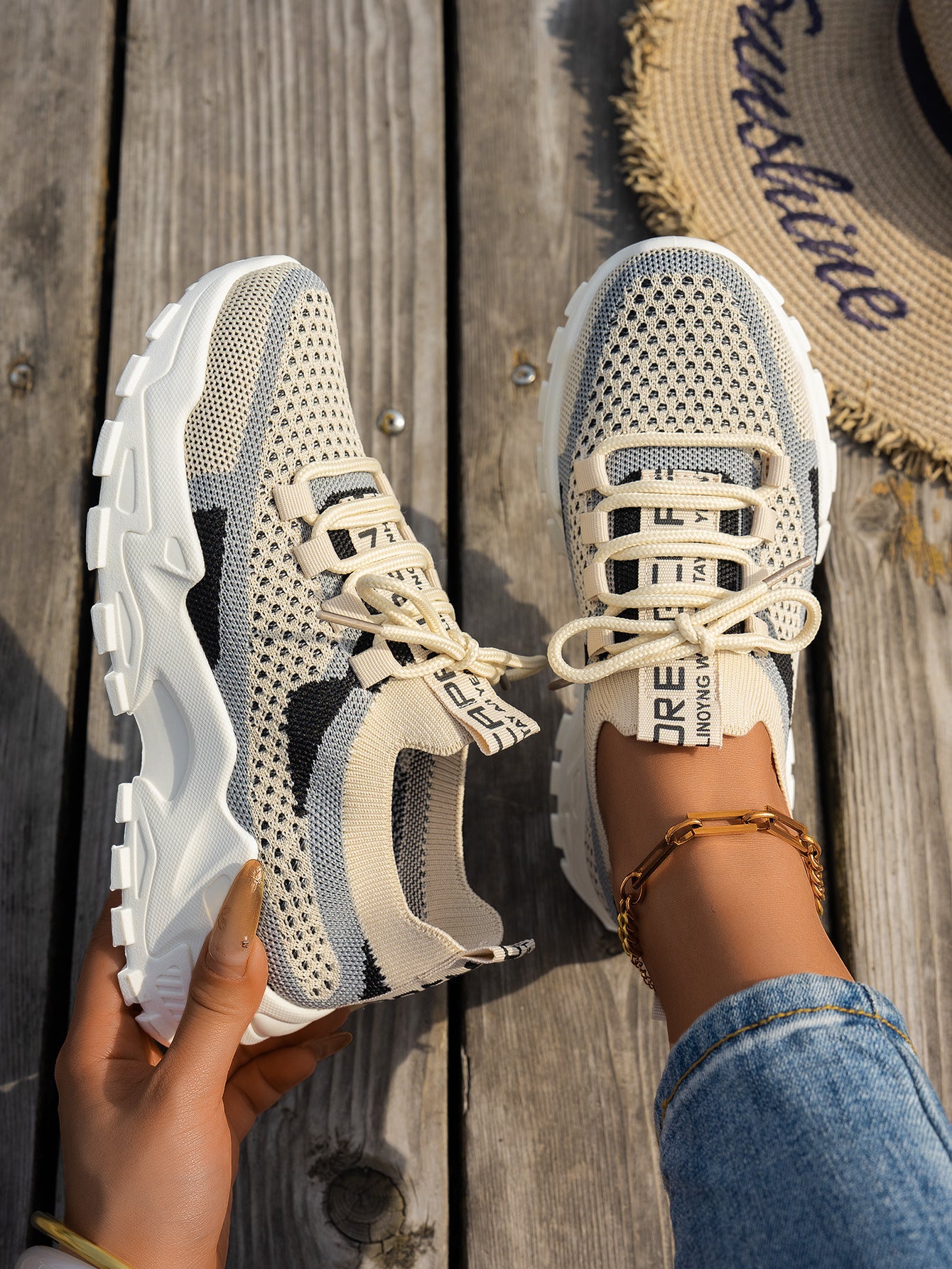 Breathable Lace-up Sneakers