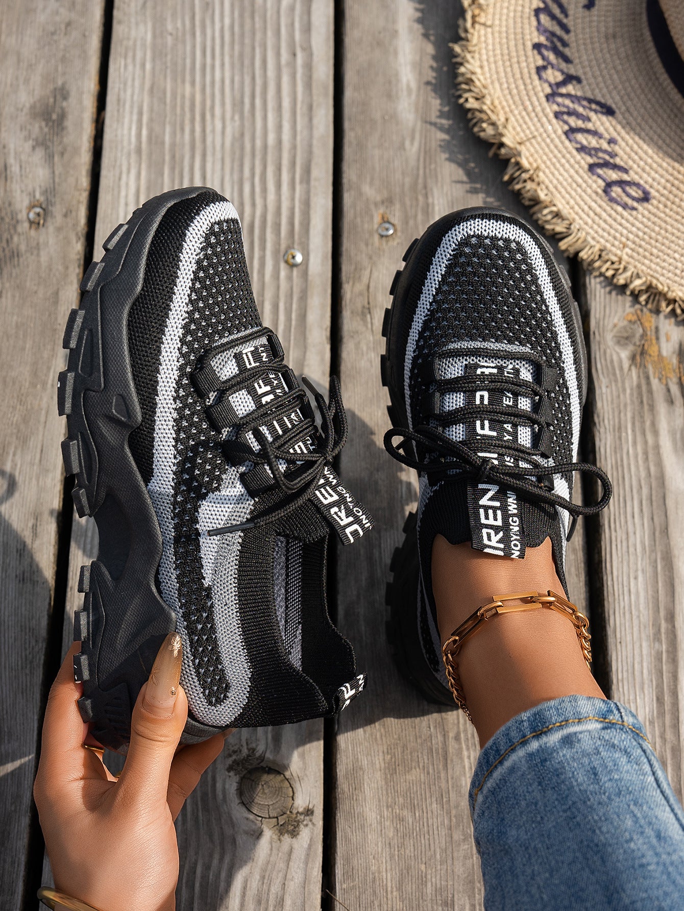 Breathable Lace-up Sneakers