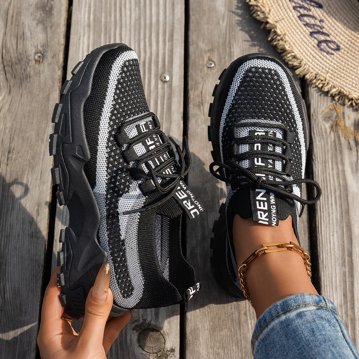 Breathable Lace-up Sneakers